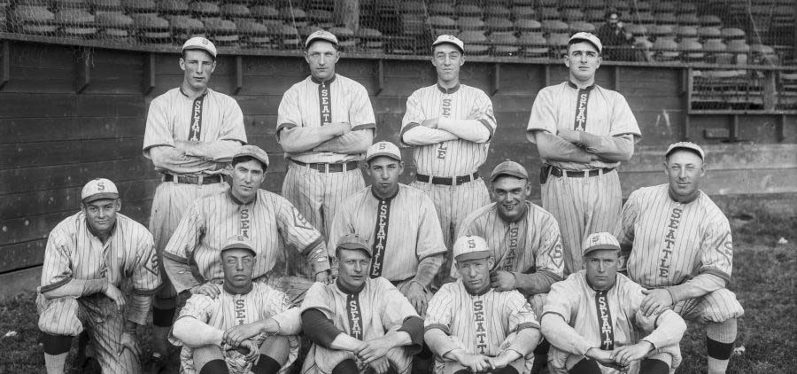 Black and white photo of an old Seattle baseball team.
