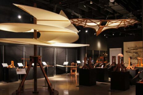 Museum display of Da Vinci inventions replicas.