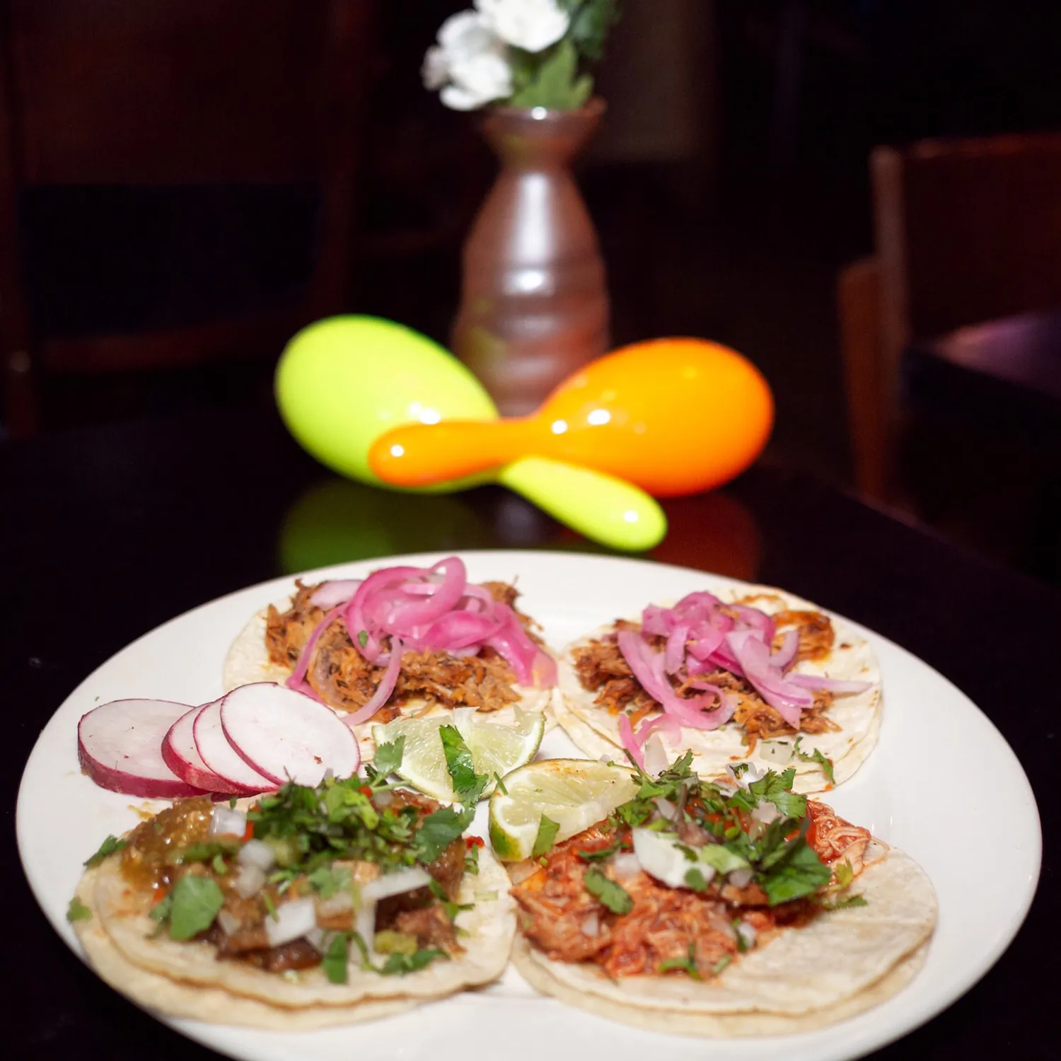 tacos and maracas