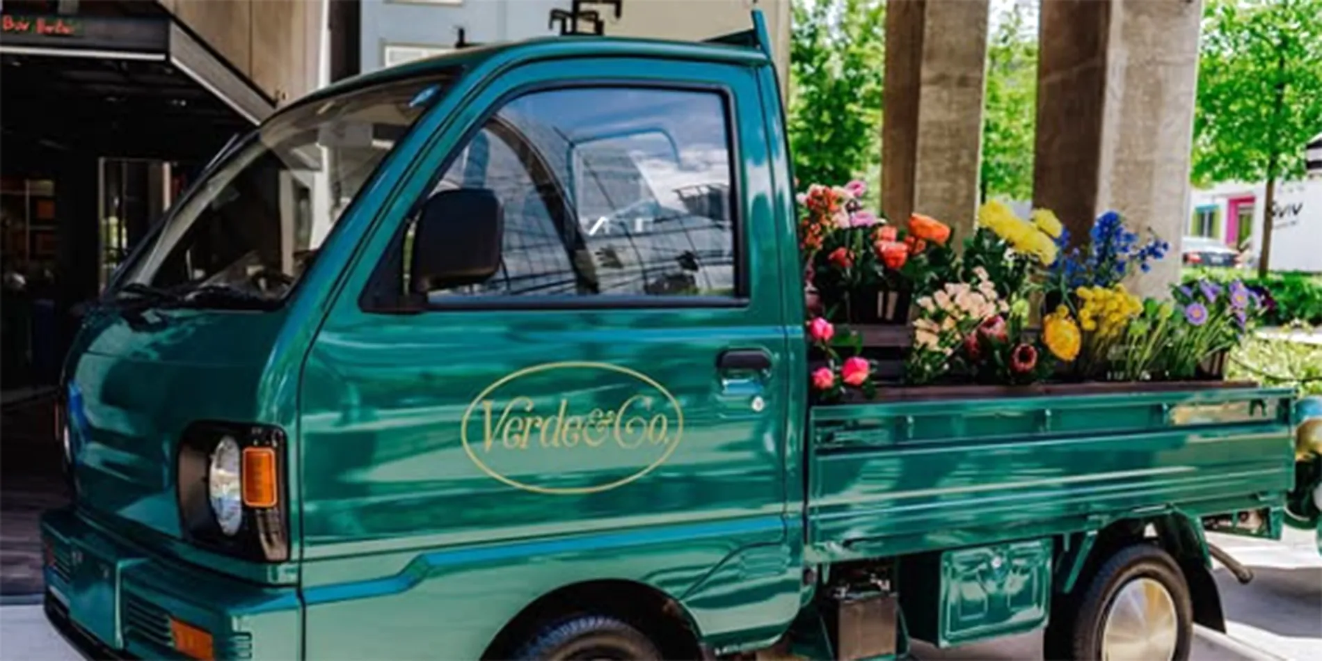 truck with flowers