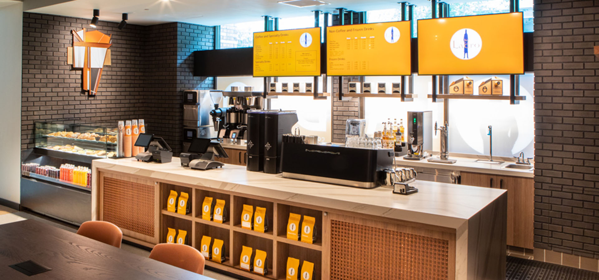 caffe ladro interior