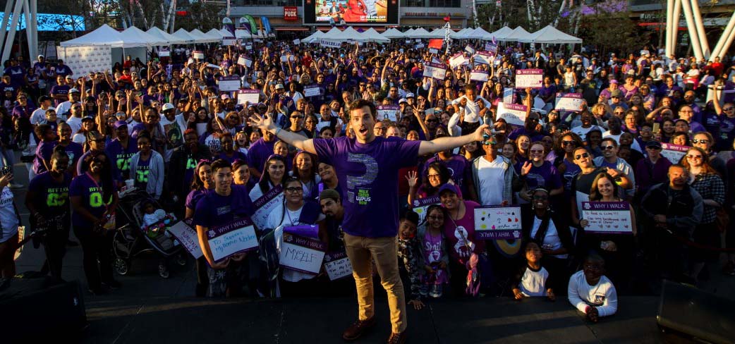 A crowd at a fundraising walk.