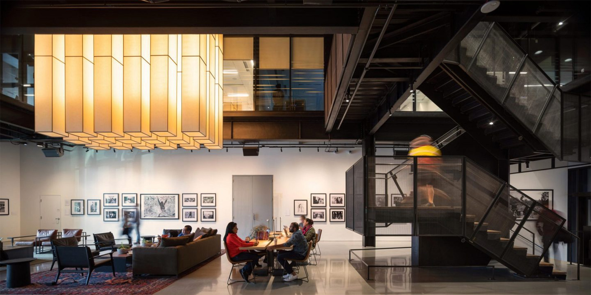9th & Thomas interior